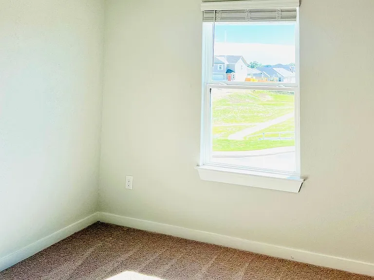 14607 Emerio Dr — Photo 15
