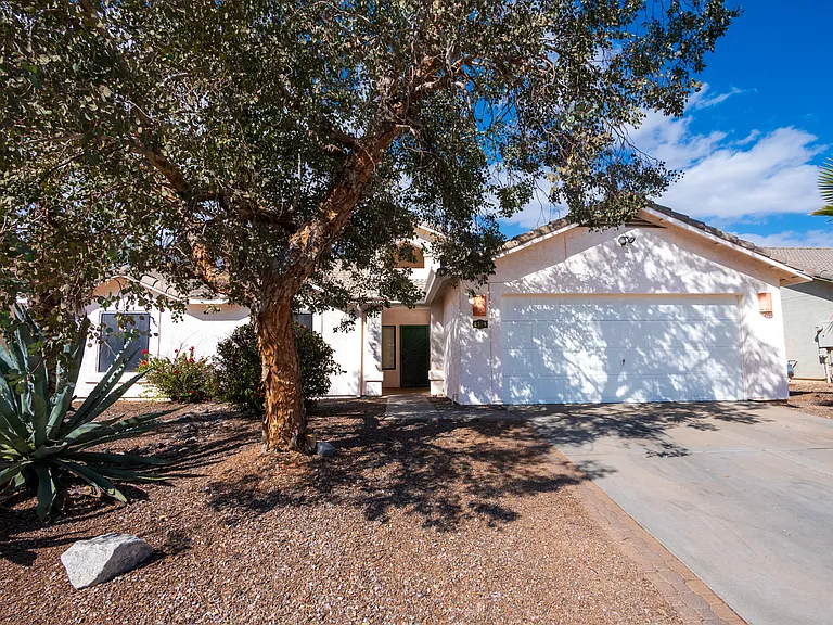 9599 E Dunnigan Dr — Photo 2