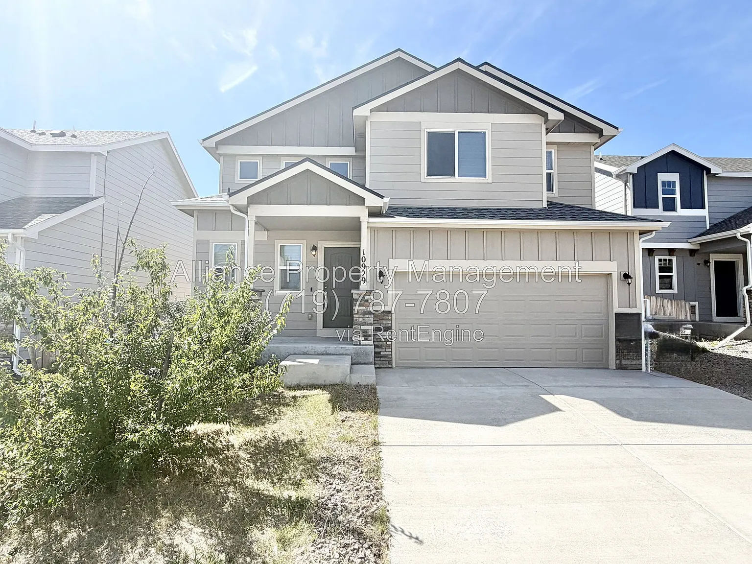 3 bed, 2.5 bath, 2352 sqft, $2,145 — Photo 1