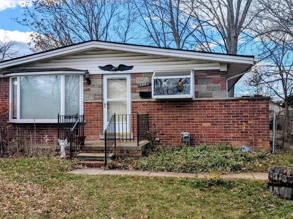 1072 S Venoy Rd, Westland, MI 48186