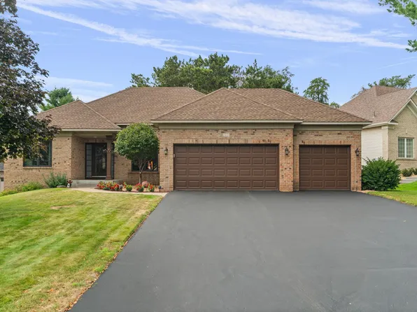 2221 White Pine Ct, Hudson, WI 54016