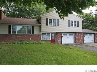 2060 Penfield Rd, Penfield, NY 14526