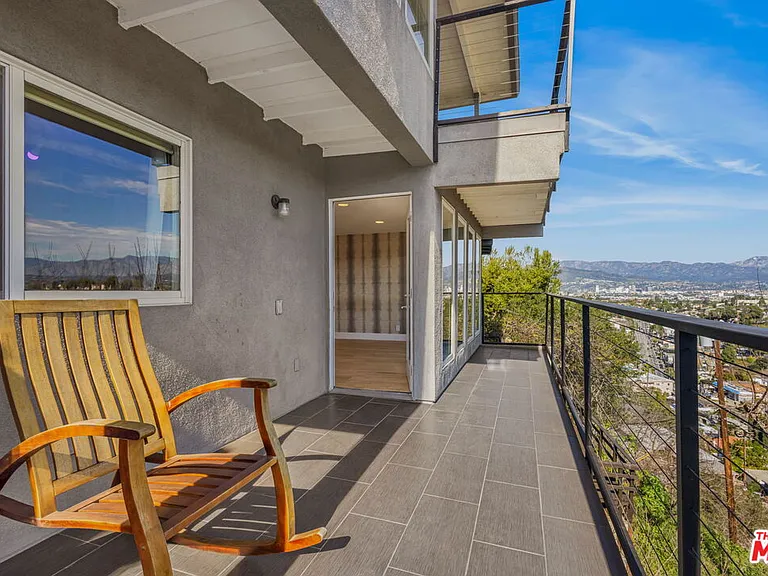 2226 Ronda Vista Dr — Photo 23