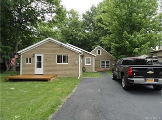 5907 Rosewood Ter, Lake view, NY 14085