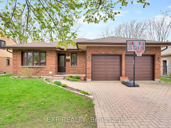 31 Moffat Cres, London, ON N5W 5X2