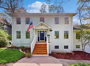 748 Indian Hills Rd, Fontana, WI 53125