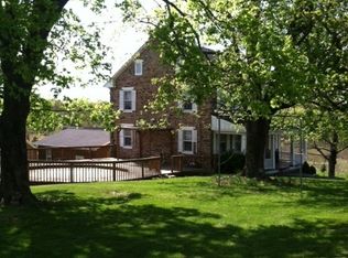 1101 Dicks Dam Rd, New Oxford, PA 17350