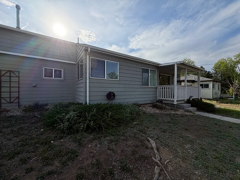 711 S Mariposa Way — Photo 8