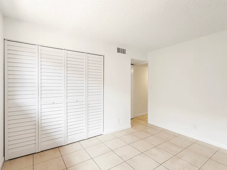 450 SW 2nd Ave #215 — Photo 9