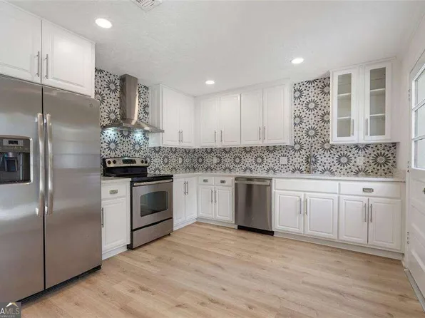 5034 Meadow Ln, Marietta, GA 30068