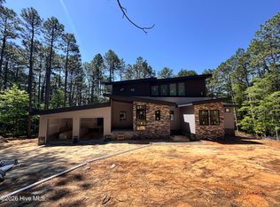 239 Hill Rd, Southern Pines, NC 28387