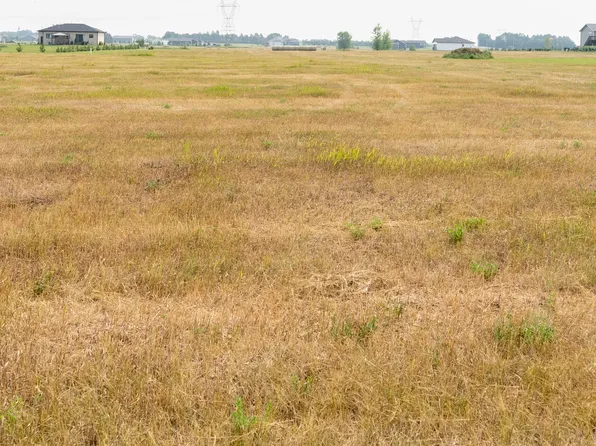 11331 Pauls Dr, Menoken, ND 58558