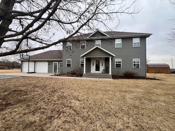 1117 Franklin St, New Windsor, IL 61465