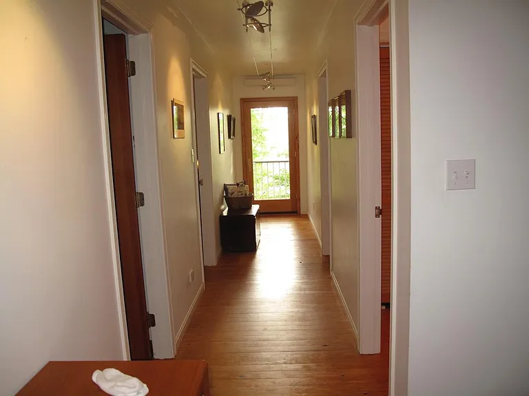 402 Forest Beach Rd — Photo 14