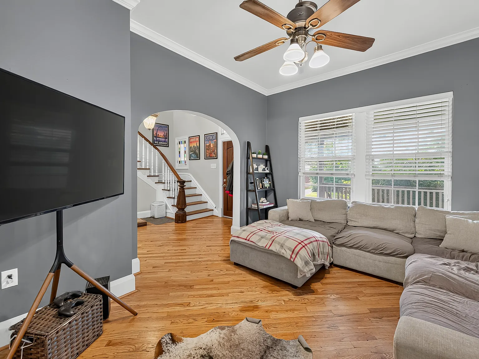 6839 Waldemar Ave — Photo 4