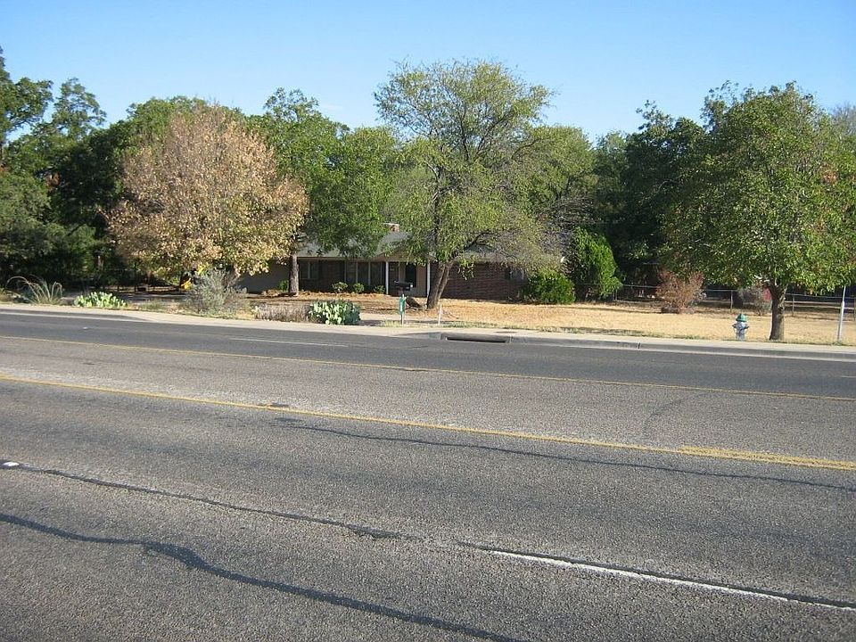2nd image of 108 Lake Rd