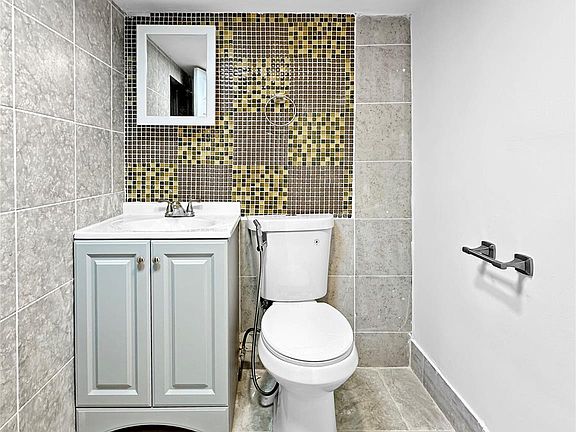 4th image of 22 Chestnut Street