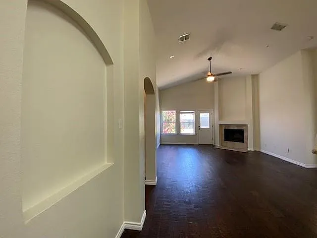 1202 Madison Dr — Photo 12