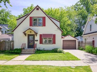 912 N Harriman St, Appleton, WI 54911