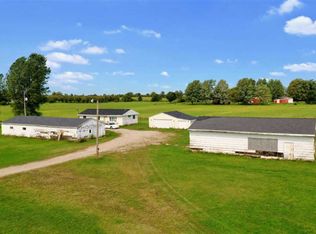N2210 Greenville Dr, Hortonville, WI 54944