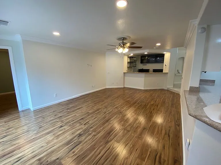 9121 Teal Lake Ct — Photo 5