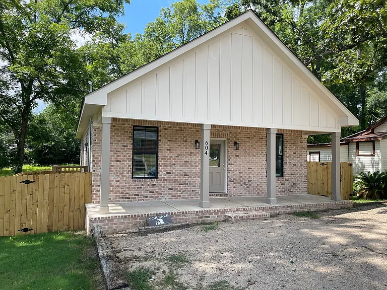 604 Martin Luther King Blvd — Photo 11