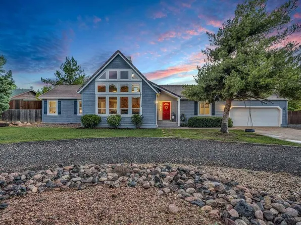 1065 Homestead Dr E, Dammeron Valley, UT 84783