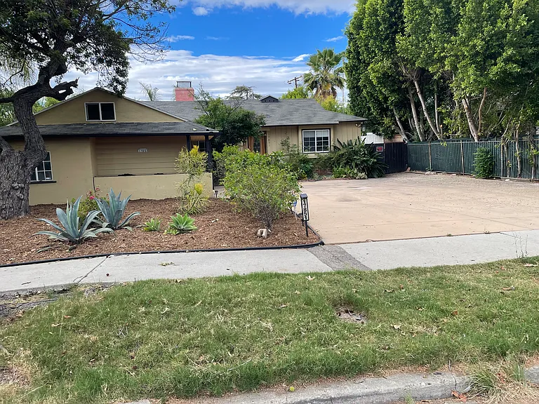 17851 Valley Vista Blvd — Photo 1
