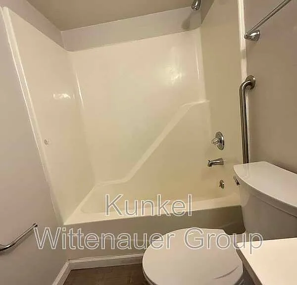 9519 W Main St — Photo 12