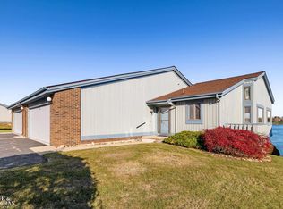 1715 River Rd APT 62, Saint Clair, MI 48079