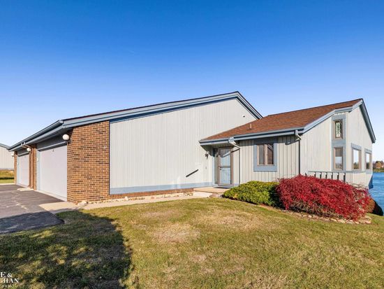1715 River Rd APT 62, Saint Clair, MI 48079