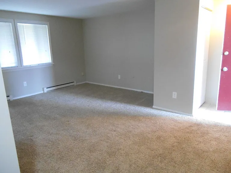 Willow Wood Apartment Homes — Photo 2