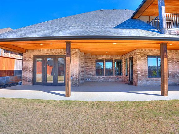 5th image of 604 Maple Hill Rd