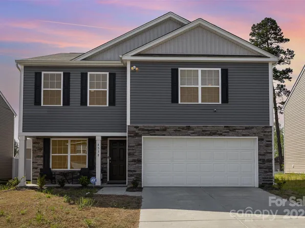 4538 Opus Ln, Charlotte, NC 28214
