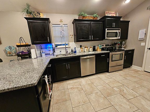 Cheryl cox-3042 Fairway circle-pics 111