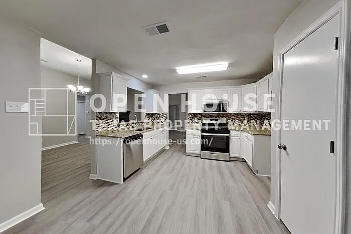 2221 Tangleridge Ln — Photo 5