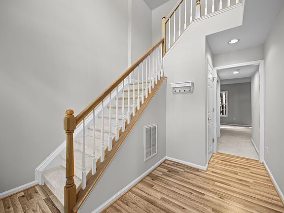 5th image of 4718 Longhill Ln