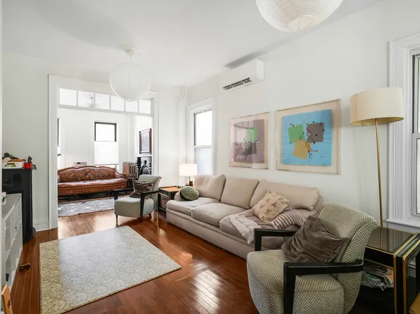 252 Jackson Street image 4 of 15