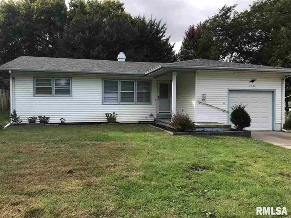 2536 Duggleby St, Davenport, IA 52803