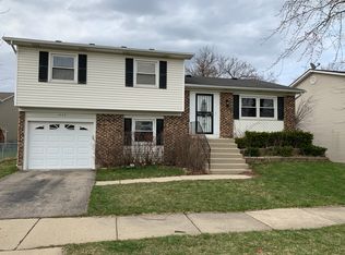 1440 Westbury Dr, Hoffman Estates, IL 60192