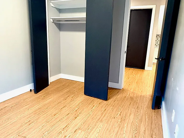 156 Erasmus St #1B — Photo 5
