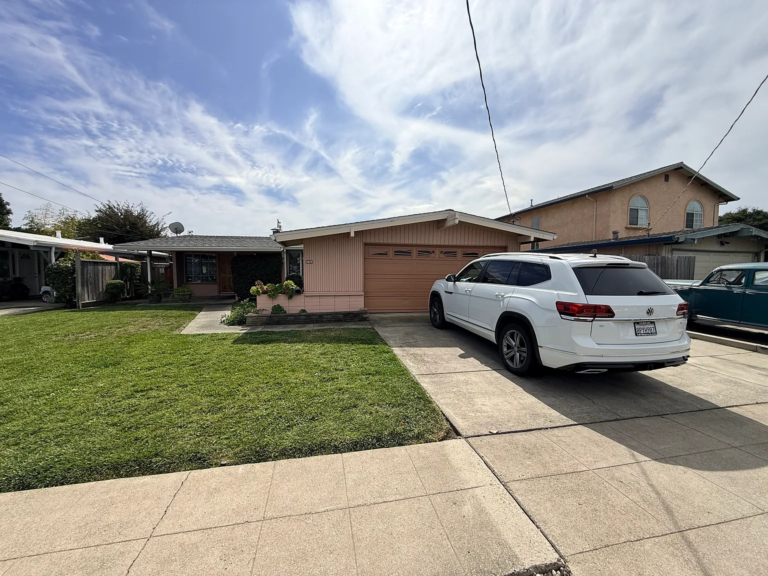 3 bed, 1128 sqft, $3,800 — Photo 2