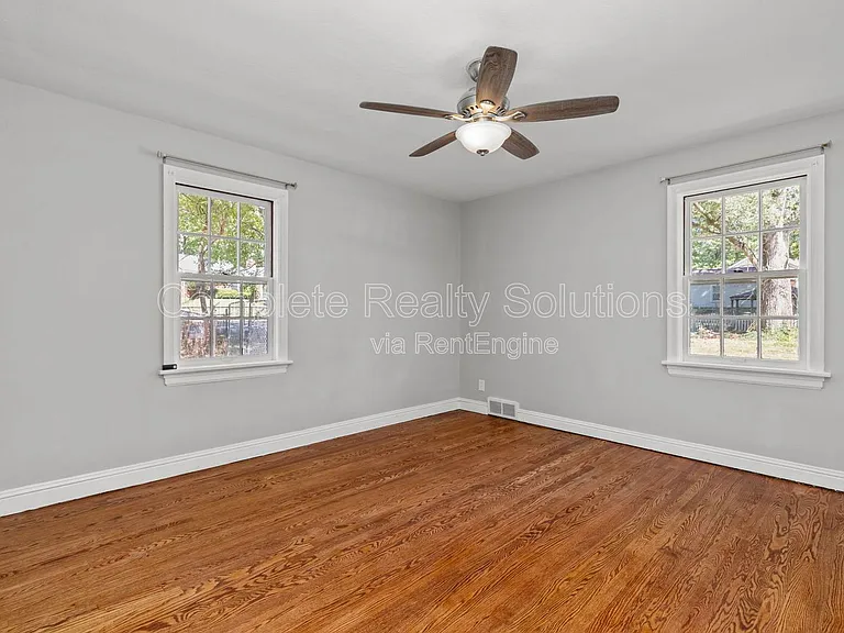 524 Gerald Pl — Photo 16