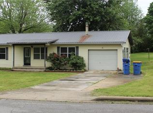 300 Country Club Rd, Harrison, AR 72601