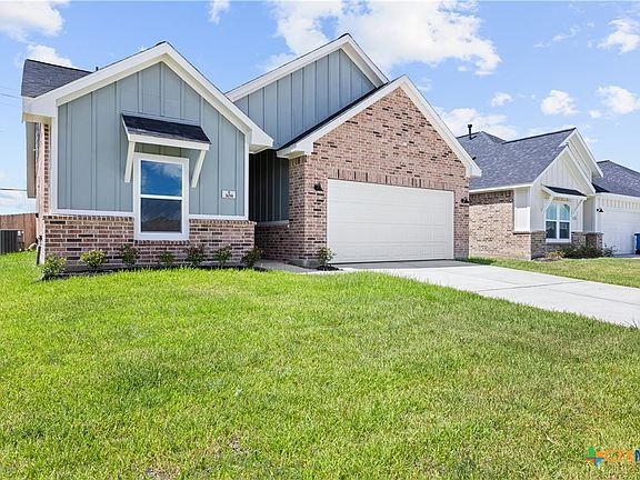 2nd image of 308 Cardinal Dr