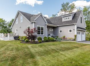 2 Wyndegate Dr, Kennebunk, ME 04043