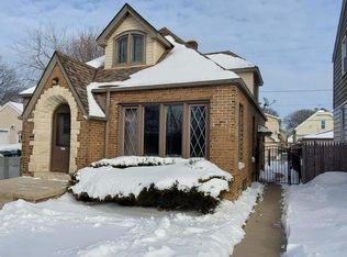 2912 S 16th St, Milwaukee, WI 53215