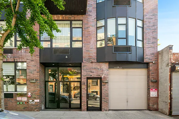 Sold by Compass | media 22