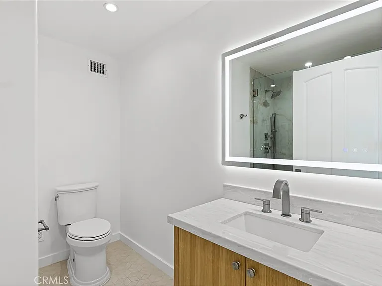 1724 Bluff Pl — Photo 25