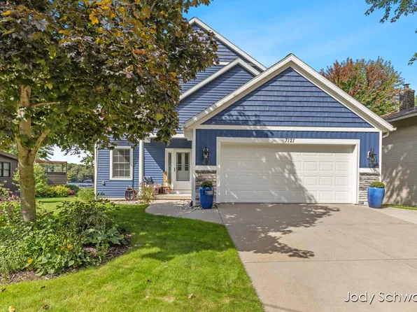 7121 Hass Dr NE, Comstock Park, MI 49321